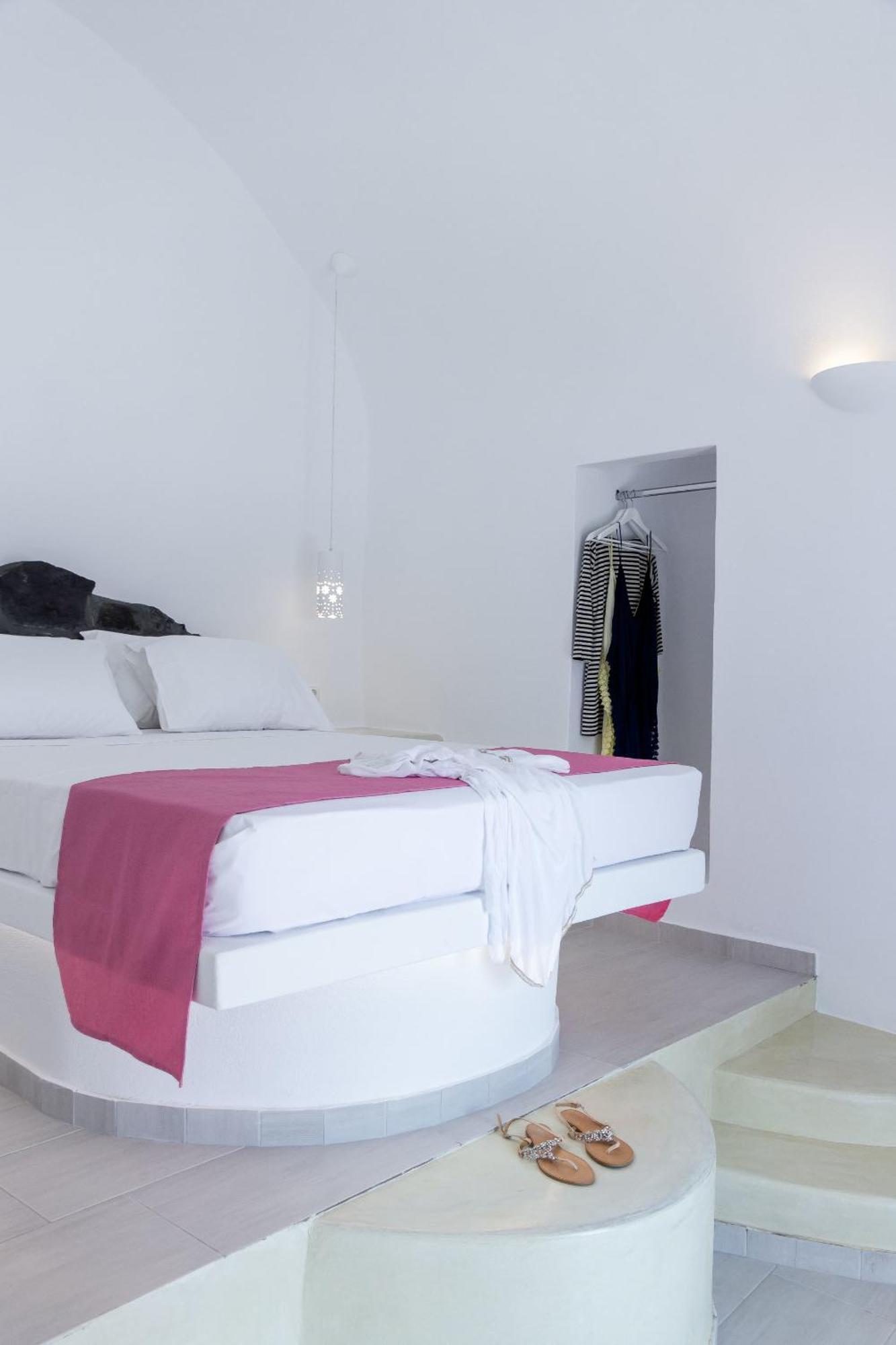 Asma Suites Fira  Zimmer foto